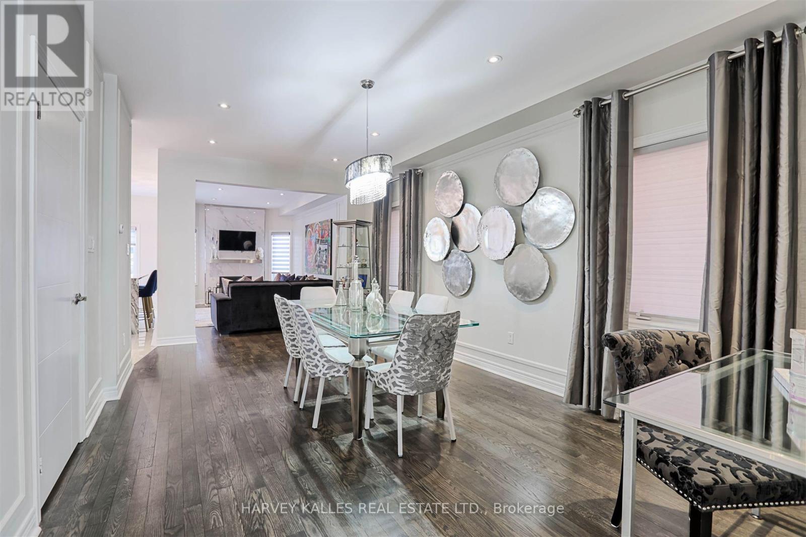 Photo of 36 CANYON GATE CRESCENT