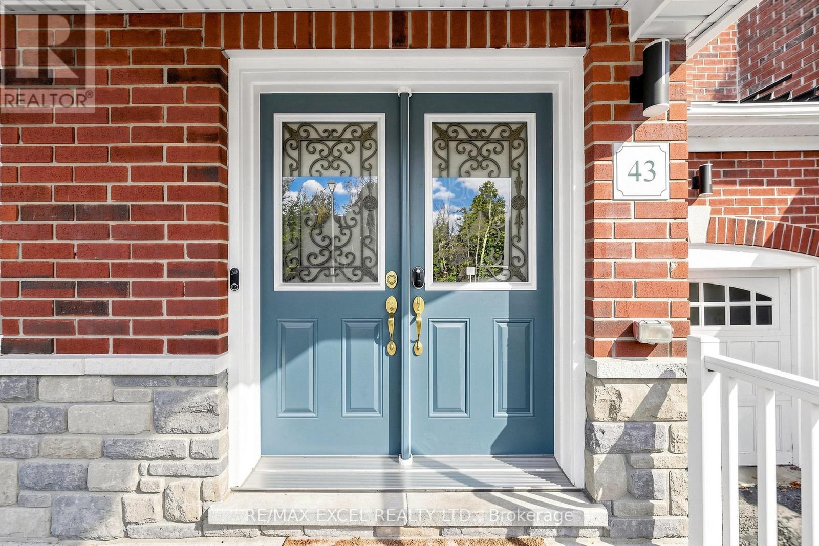 Photo of 43 EASTERN SKIES WAY