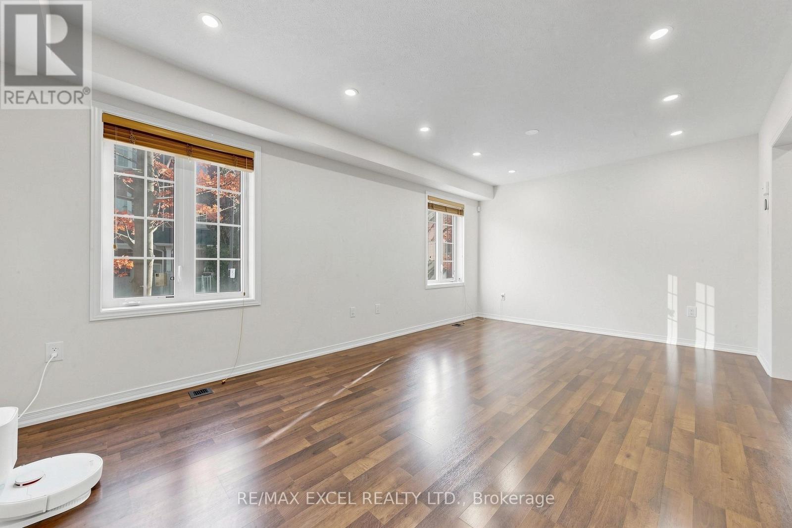 Photo of 43 EASTERN SKIES WAY