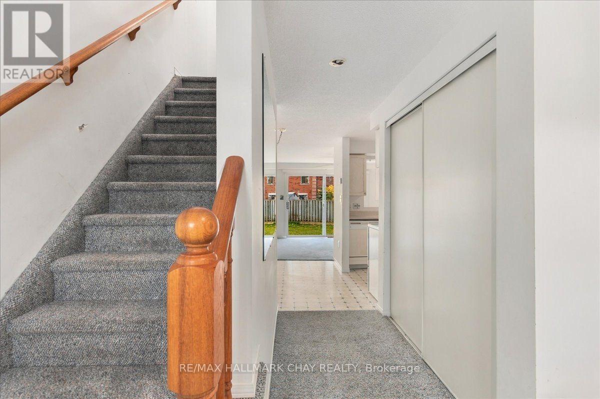 45 Bibby Court, Barrie photo 3
