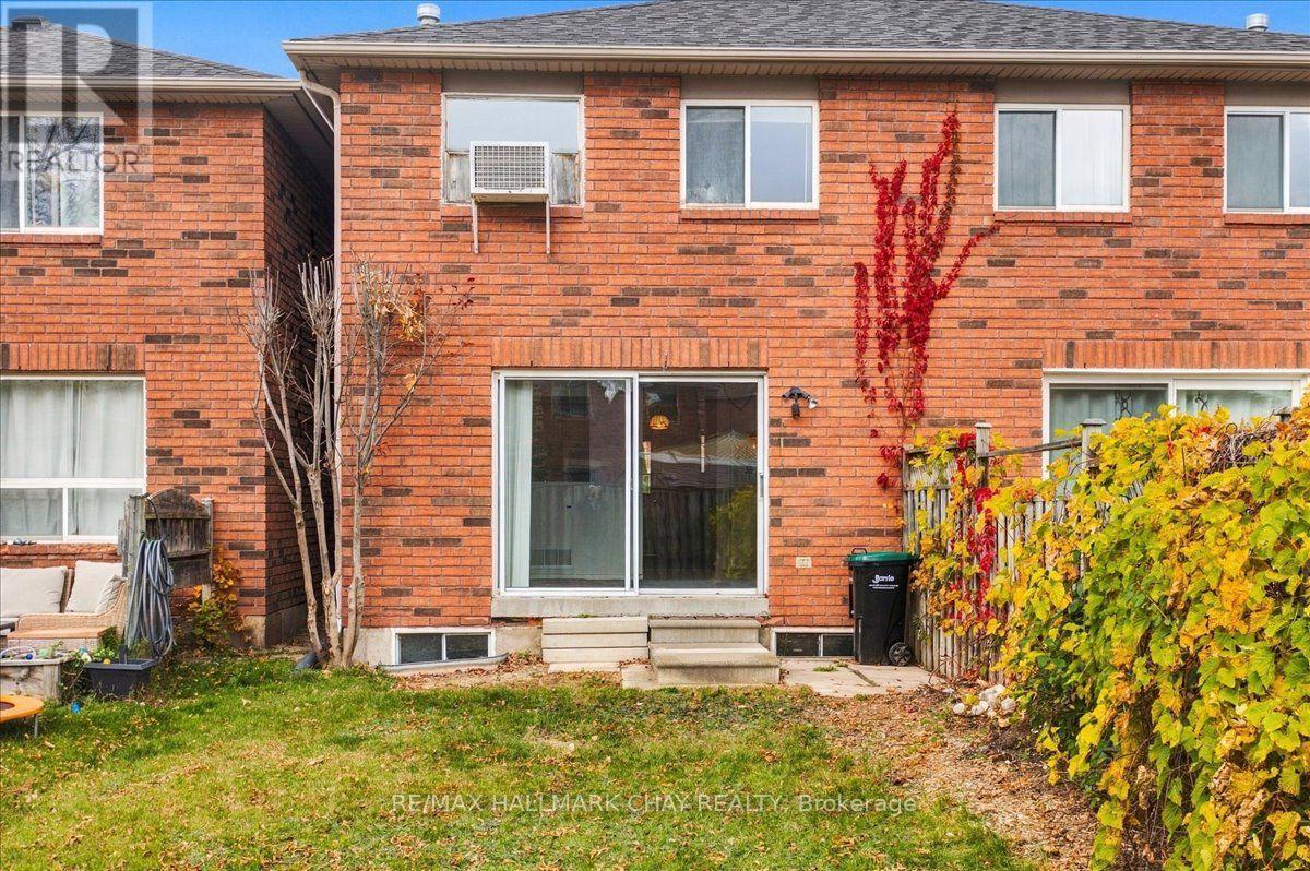 45 Bibby Court, Barrie photo 33