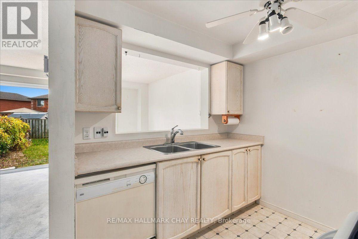 45 Bibby Court, Barrie photo 7
