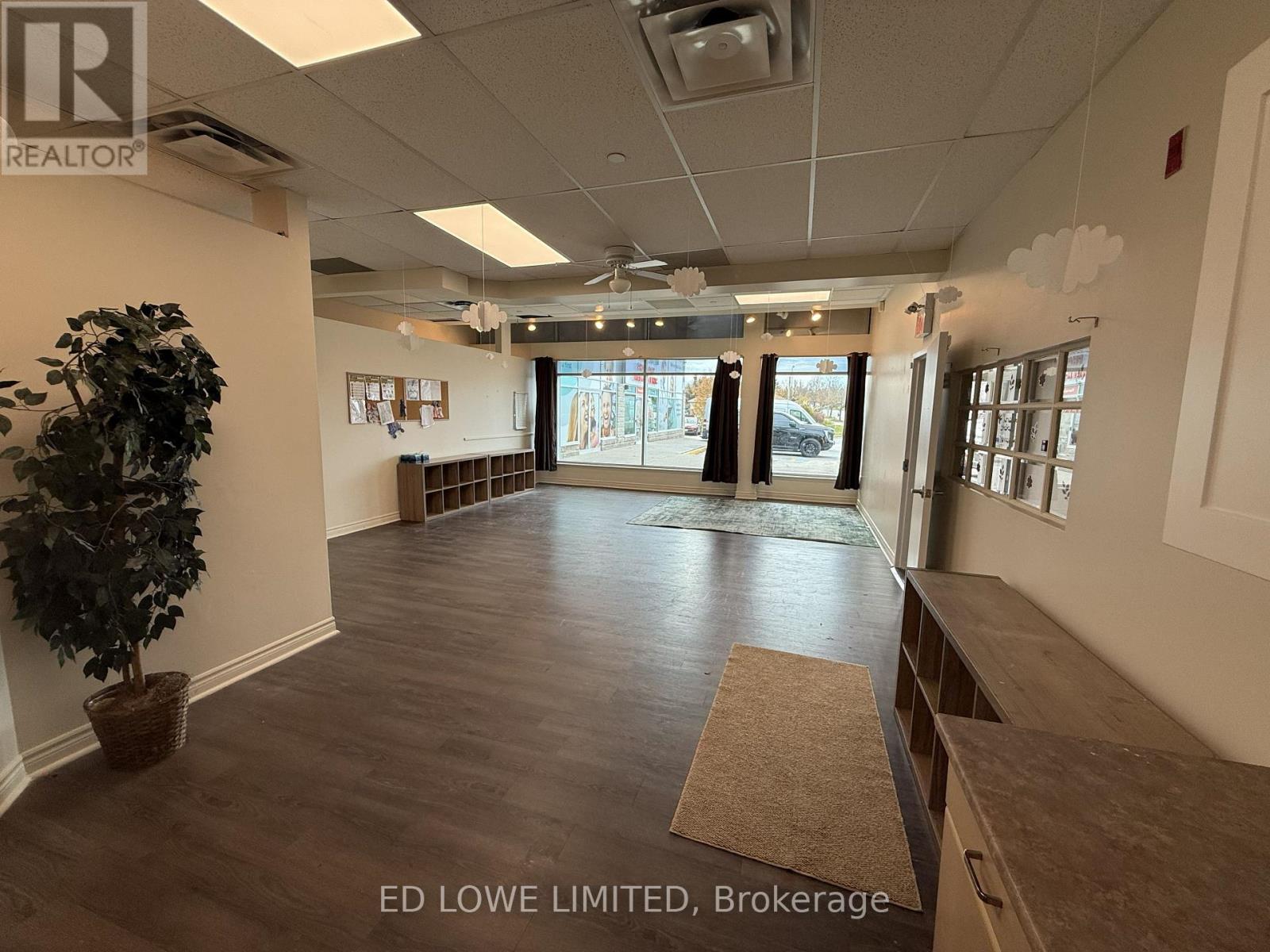 8 - 10a-555 Mapleview Drive, Barrie photo 5