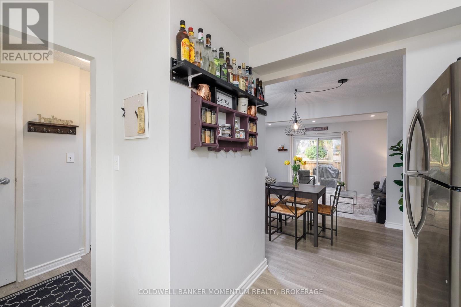 #11 151 LINWELL ROAD - 14