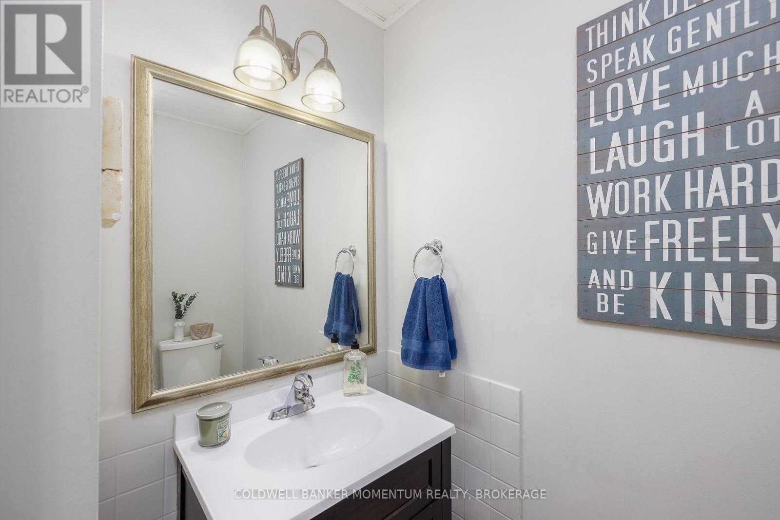 #11 151 LINWELL ROAD - 15