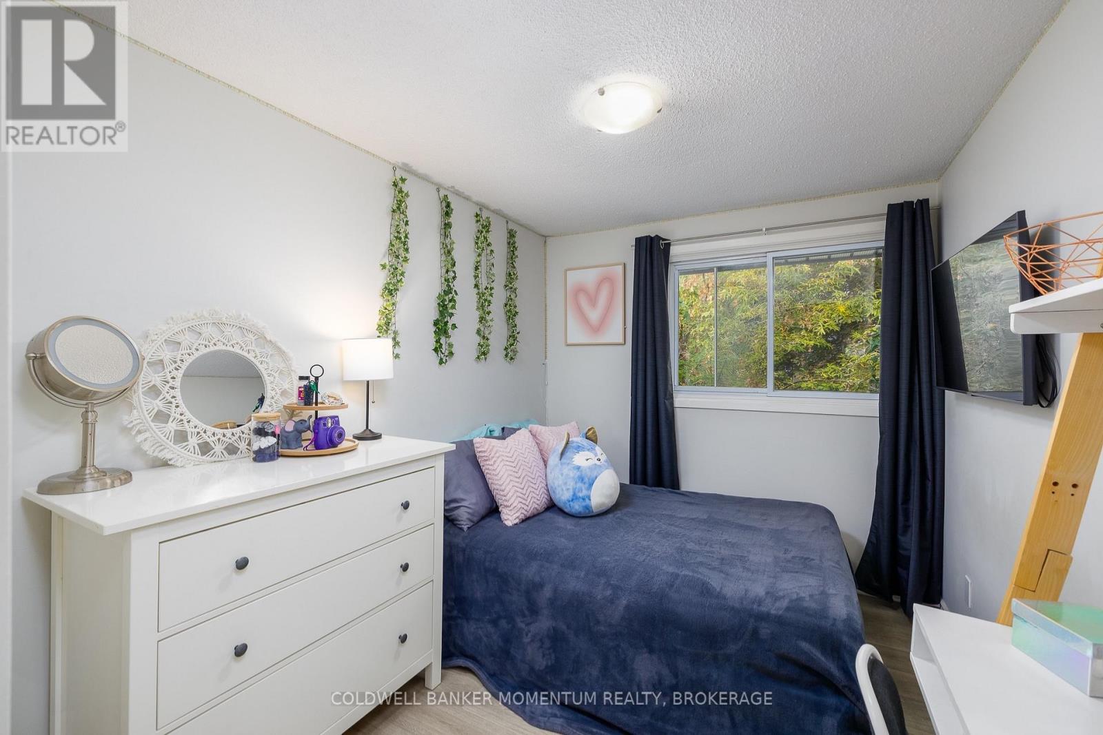 #11 151 LINWELL ROAD - 20