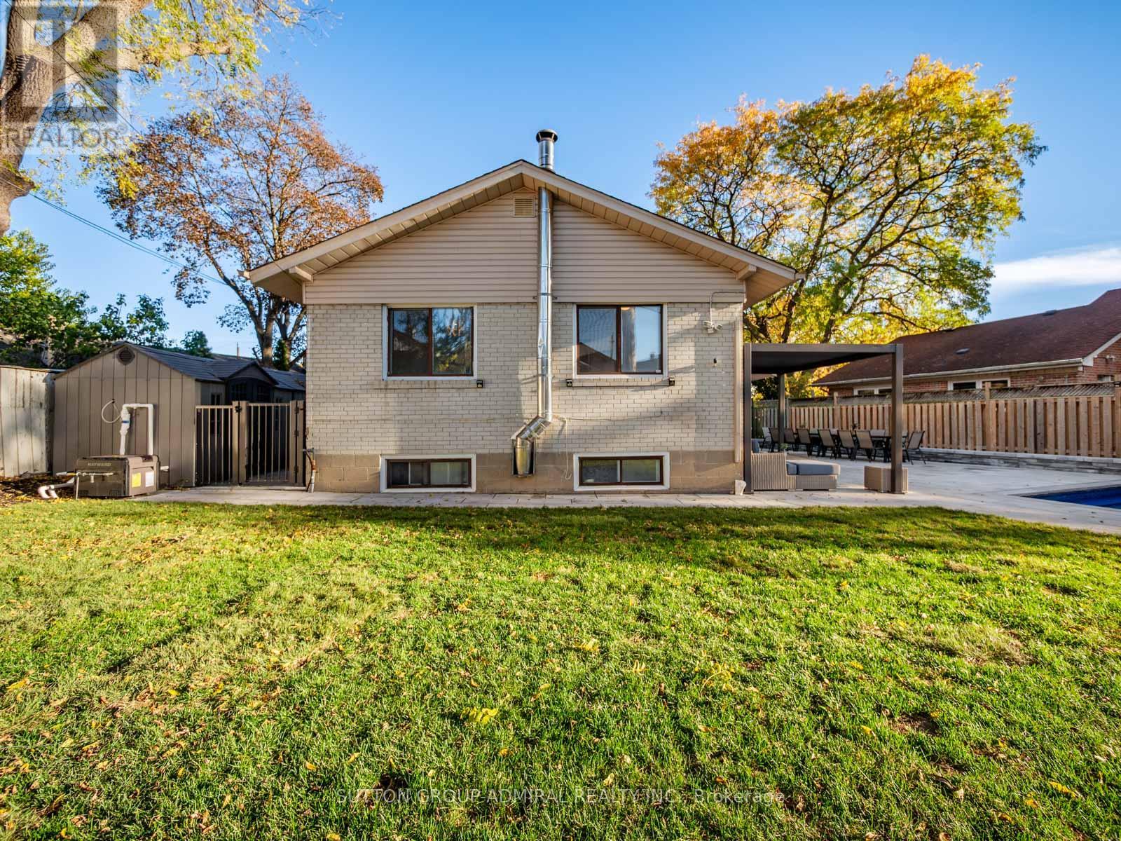 49 Kennebec Crescent, Toronto, ON photo 42