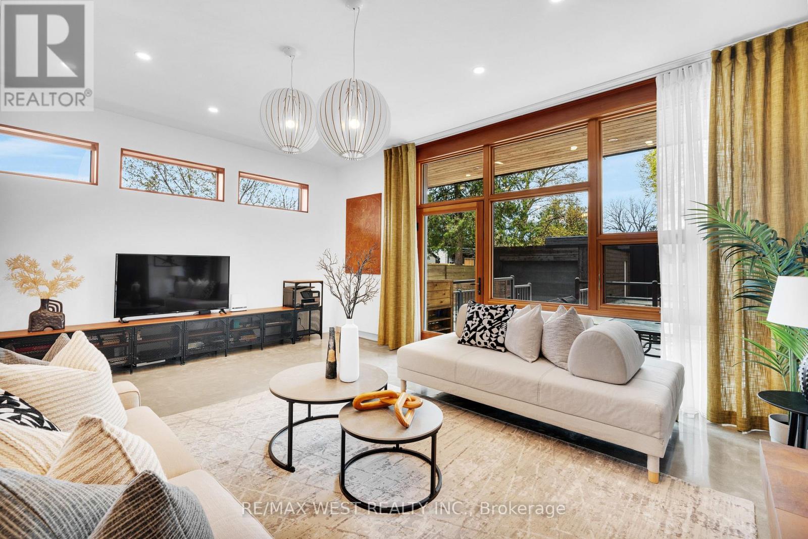 Photo of 38 SMITHFIELD DRIVE