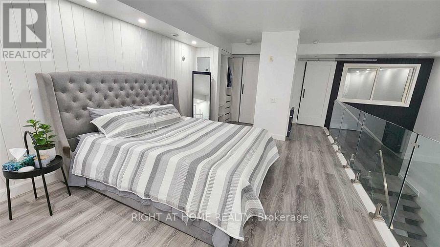 Photo of 110 - 1040 THE QUEENSWAY AVENUE