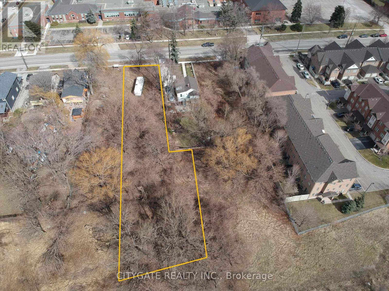 496 Beach Boulevard, Hamilton, ON photo 2