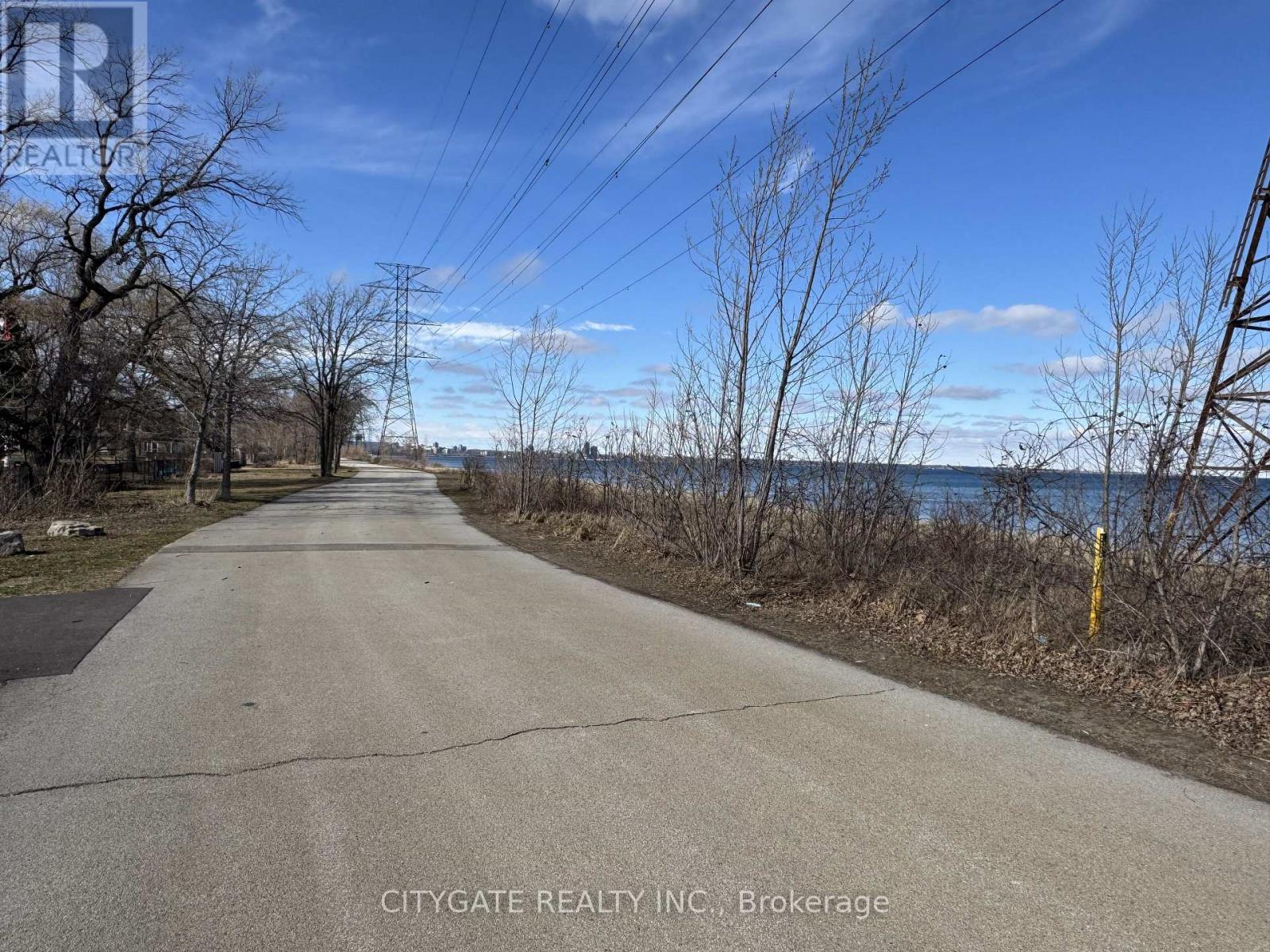 496 Beach Boulevard, Hamilton, ON photo 6