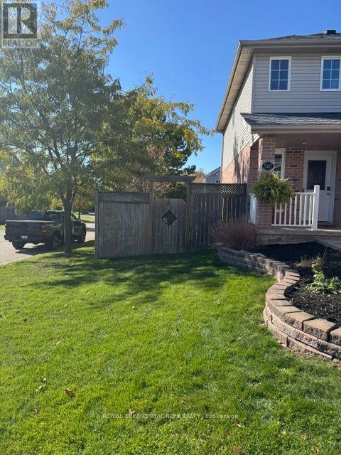 540 Ontario Street, Woodstock, ON photo 2