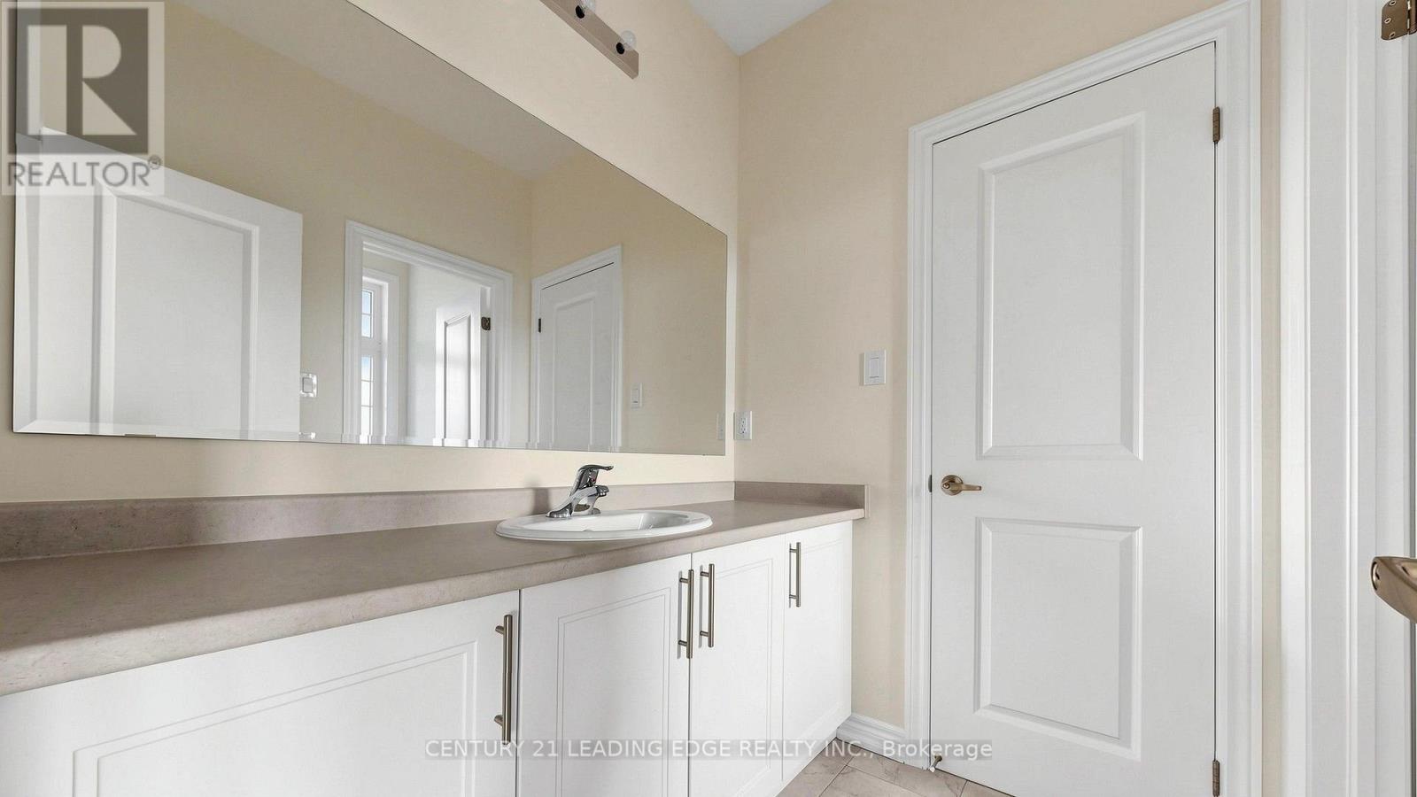 8 Skyvue Crescent, Quinte West, ON photo 13