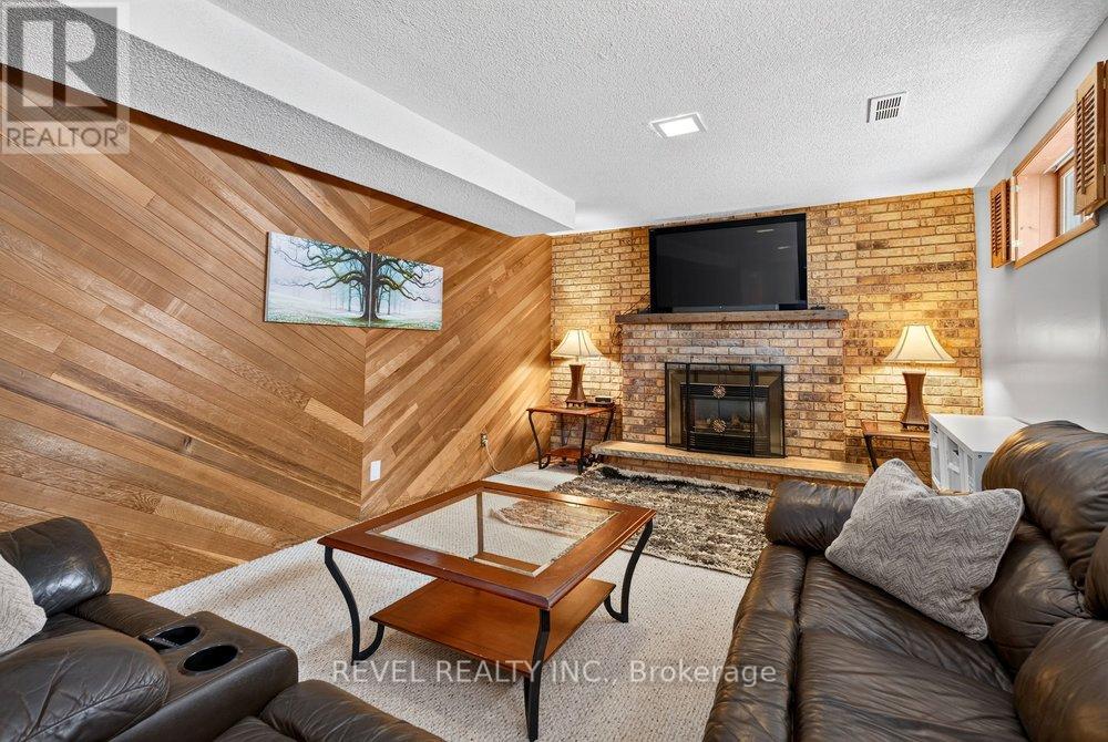 2 LORING Crescent, Hamilton, ON photo 32