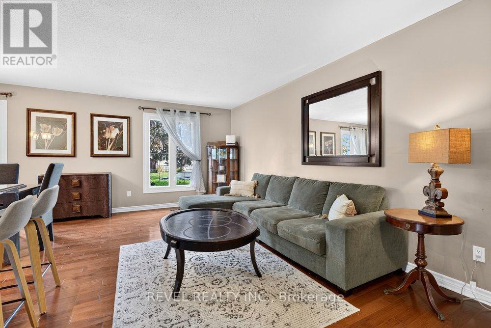 2 LORING Crescent, Hamilton, ON photo 9