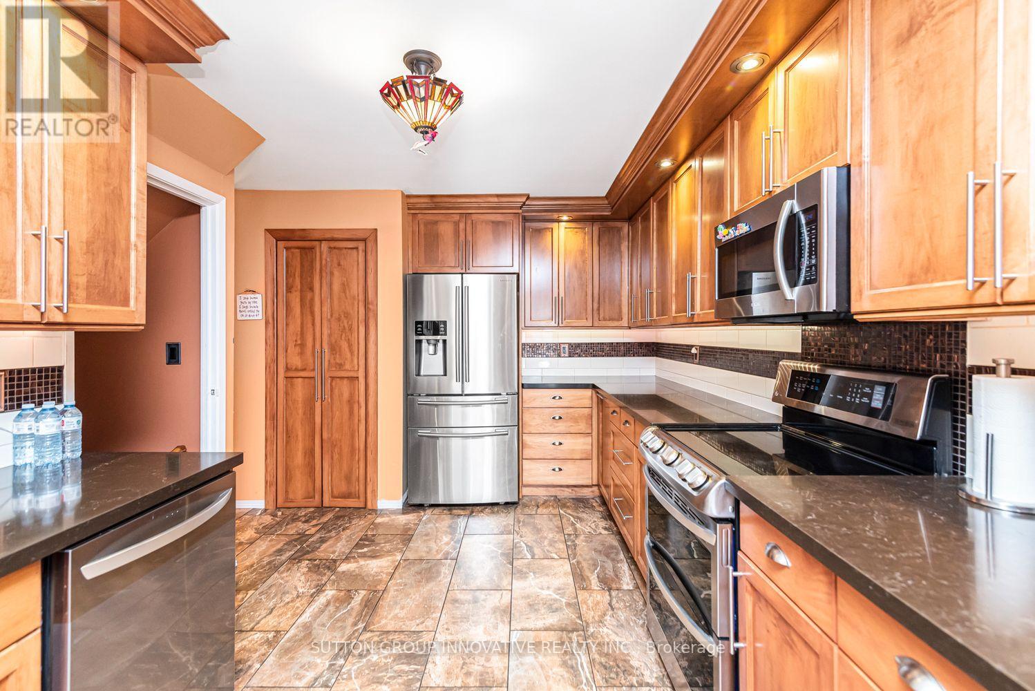7- 100 St. Andrews Court, Hamilton, ON photo 13