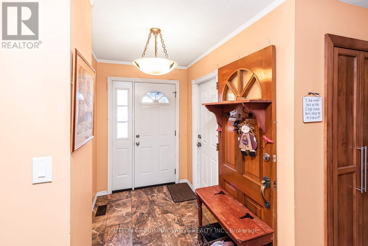 7- 100 St. Andrews Court, Hamilton, ON photo 6