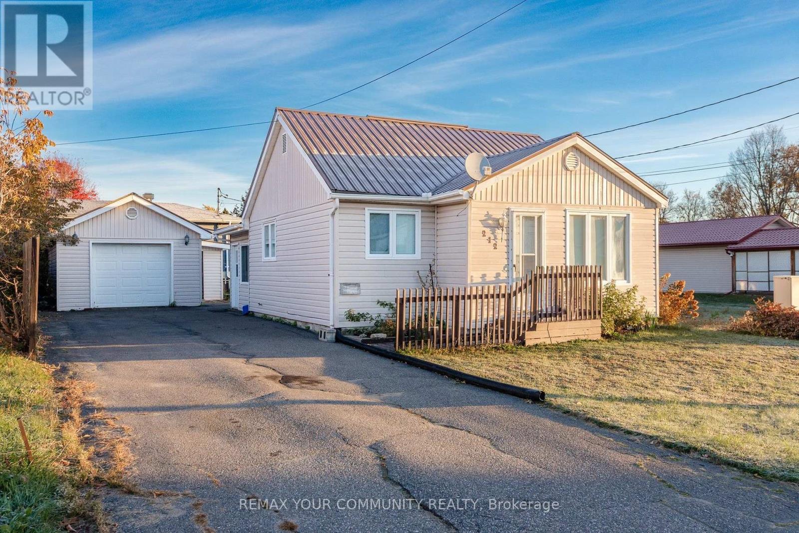 212 Duncan Avenue, North Bay, ON photo 2
