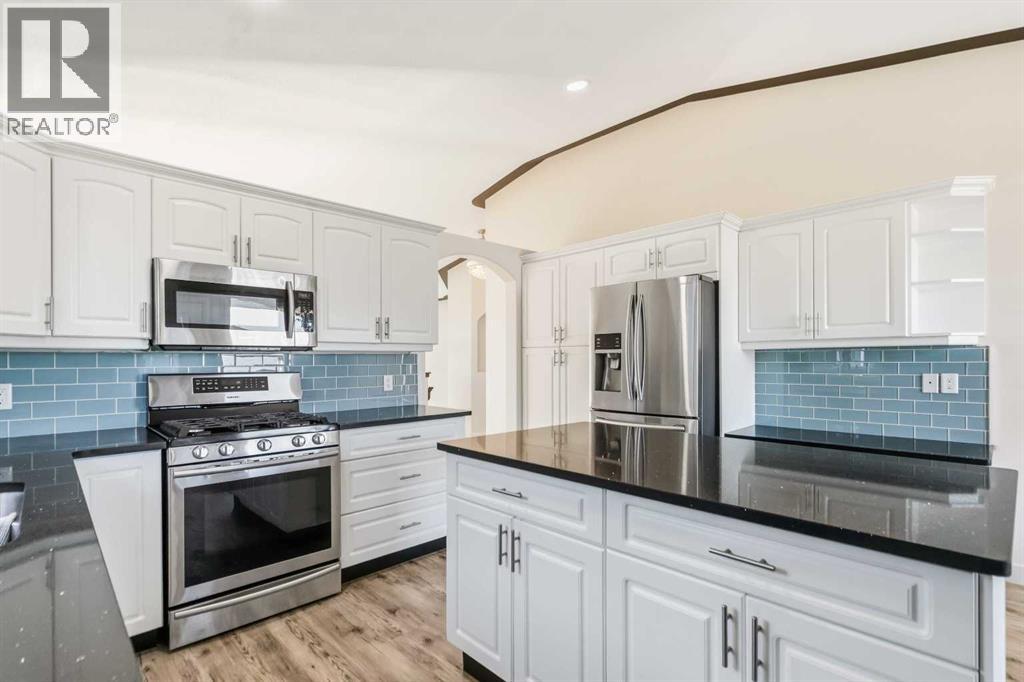 212 Waniandy Way, photo 9 of 41