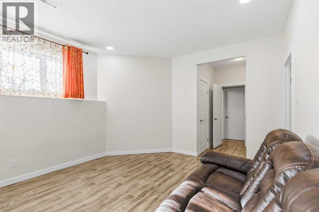 212 Waniandy Way, photo 29 of 41