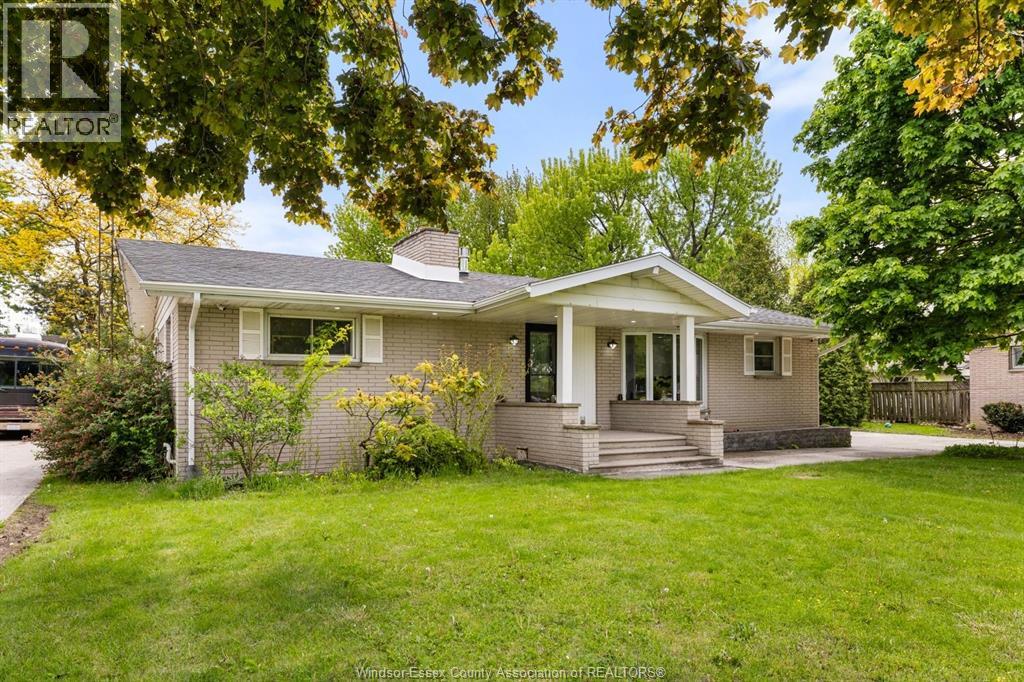 314 EAST RUSCOM RIVER Unit# LOWER, Lakeshore