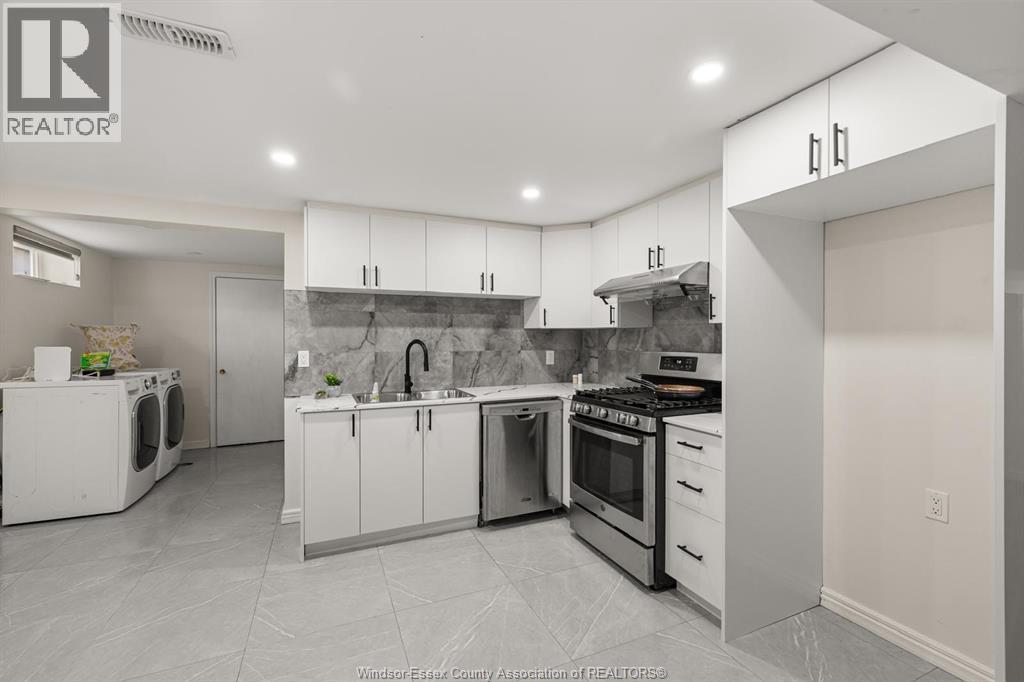 314 EAST RUSCOM RIVER Unit# LOWER, Lakeshore — photo 8