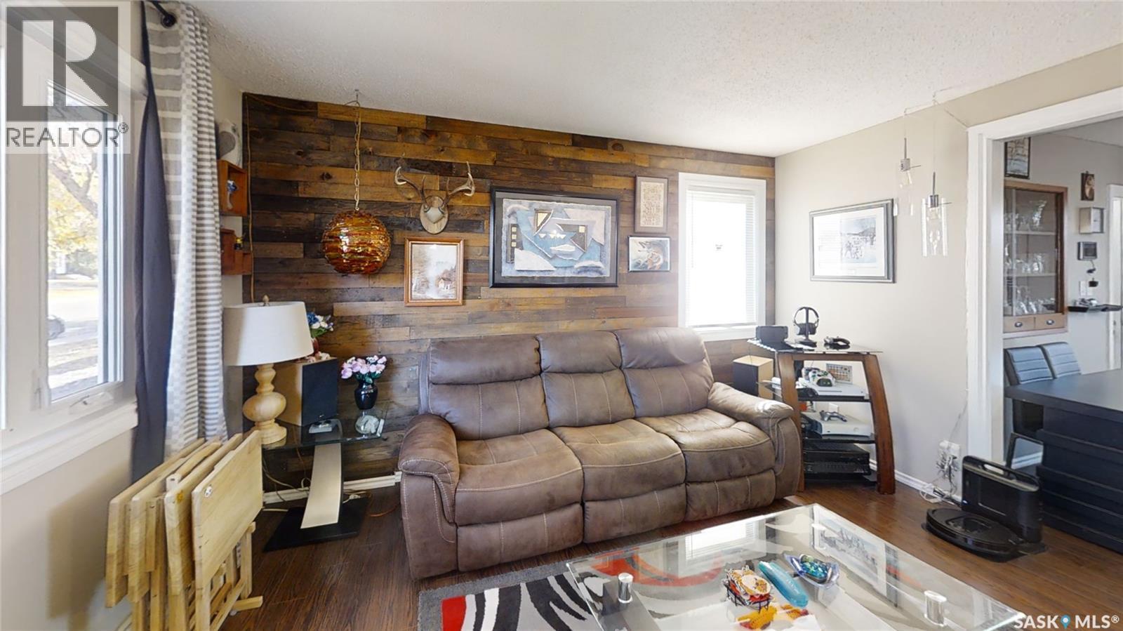 857 Macklem DRIVE, Saskatoon Saskatchewan — photo 5