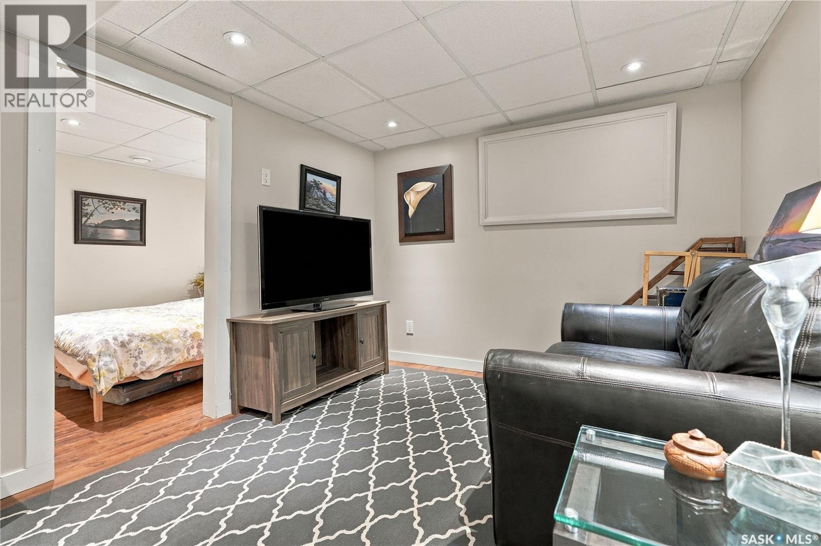 931 4th AVENUE N, Saskatoon — photo 31