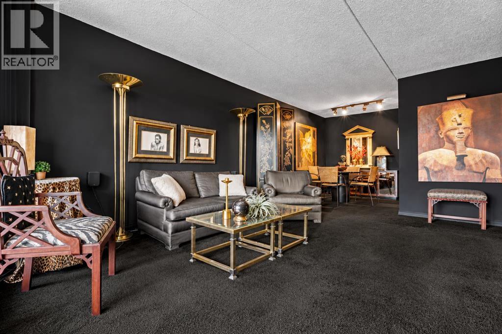 Living area - spacious with separate dining area