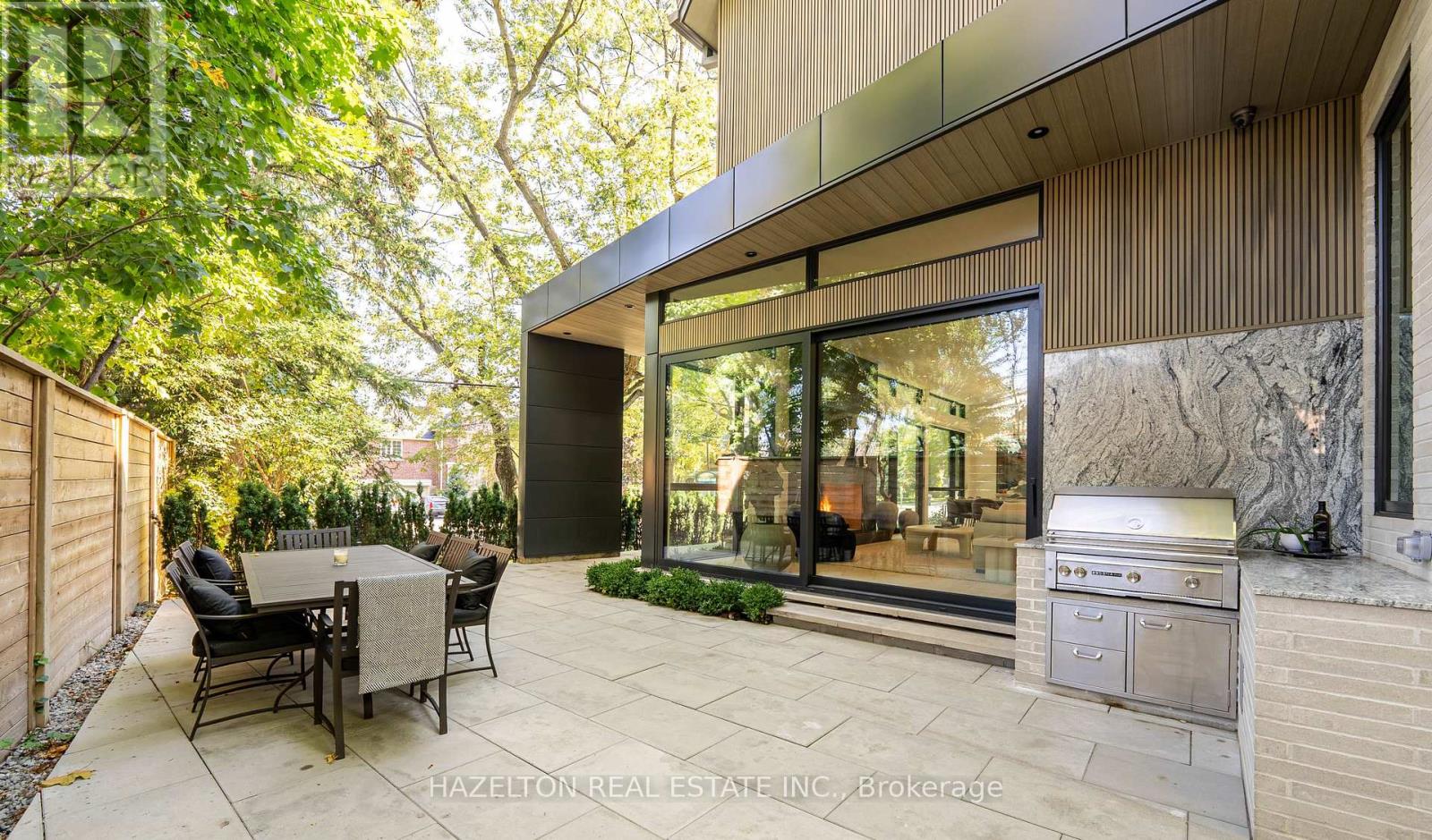 30 HARLEY AVENUE - 37