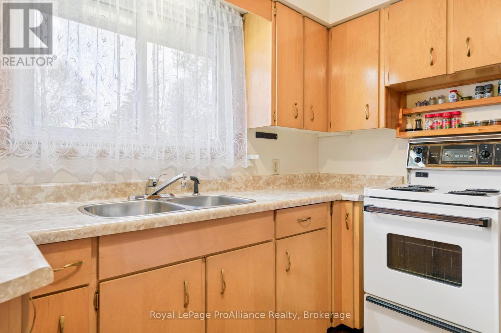 46 Lemoine Street, Belleville, ON photo 18