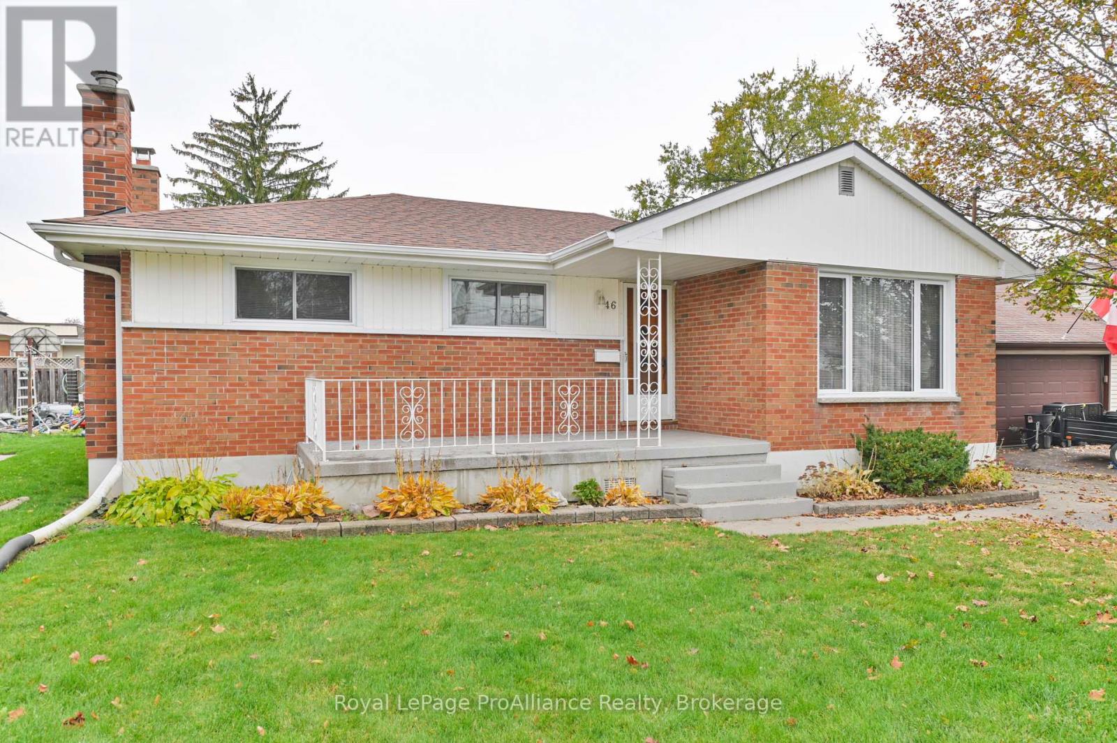 46 Lemoine Street, Belleville, ON photo 2