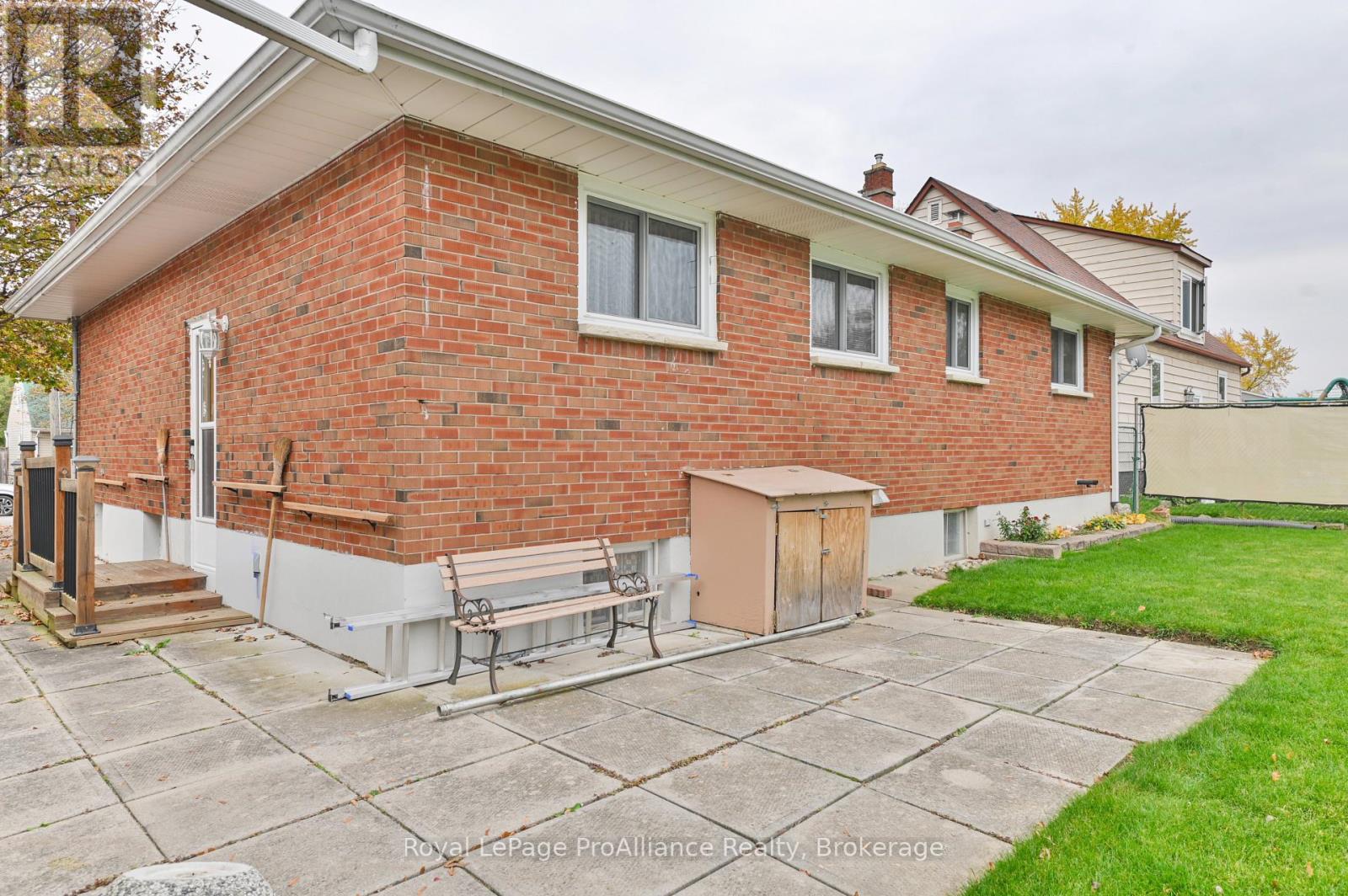 46 Lemoine Street, Belleville, ON photo 36