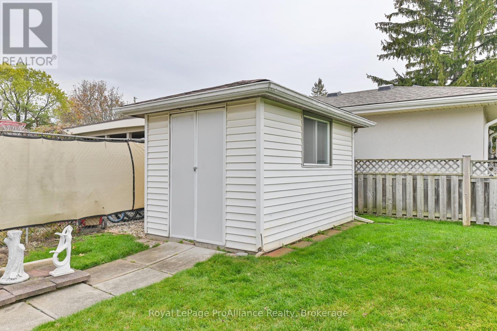 46 Lemoine Street, Belleville, ON photo 34