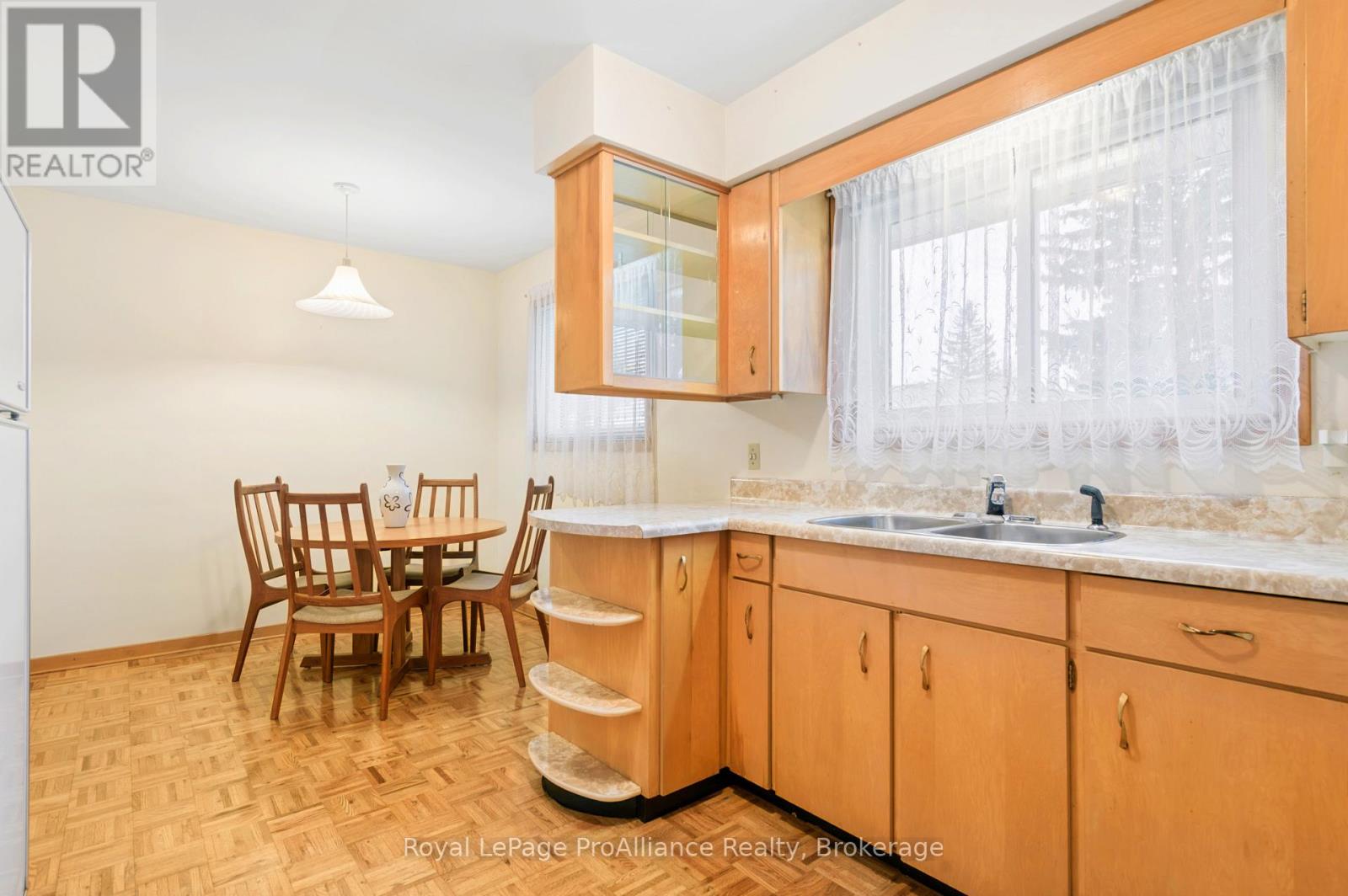 46 Lemoine Street, Belleville, ON photo 19