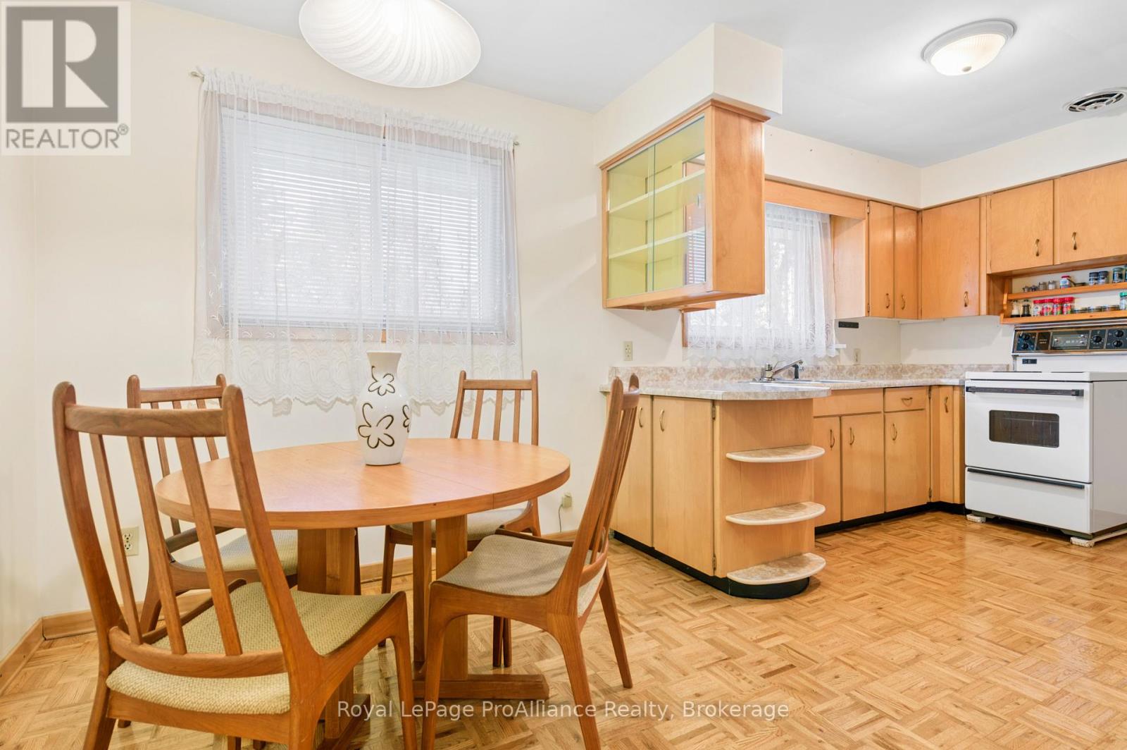 46 Lemoine Street, Belleville, ON photo 20