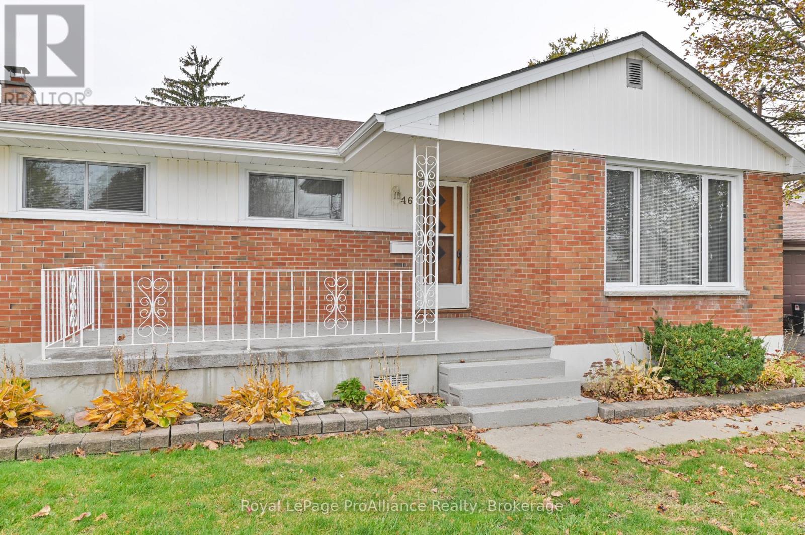 46 Lemoine Street, Belleville, ON photo 4