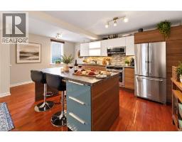 Kitchen - 42 Hess Street N, Hamilton, ON L8R2S7 Photo 6