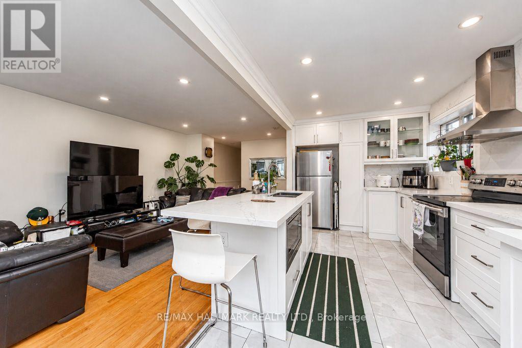 36 Huddleston Court, Toronto, ON photo 15
