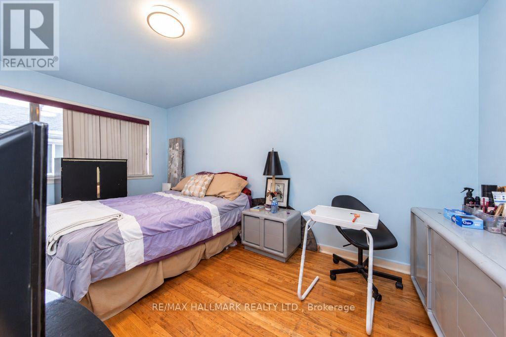 36 Huddleston Court, Toronto, ON photo 17