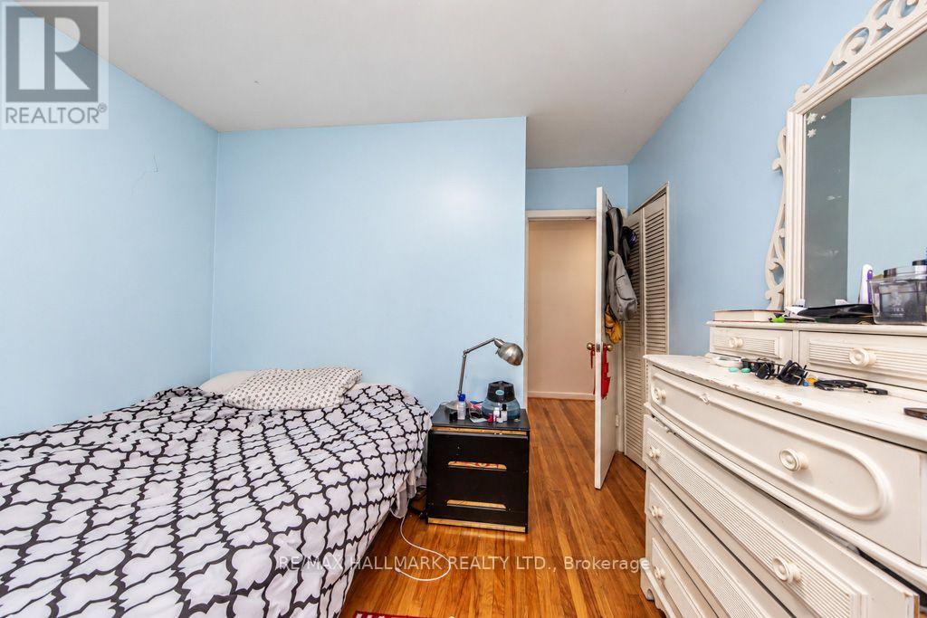 36 Huddleston Court, Toronto, ON photo 23