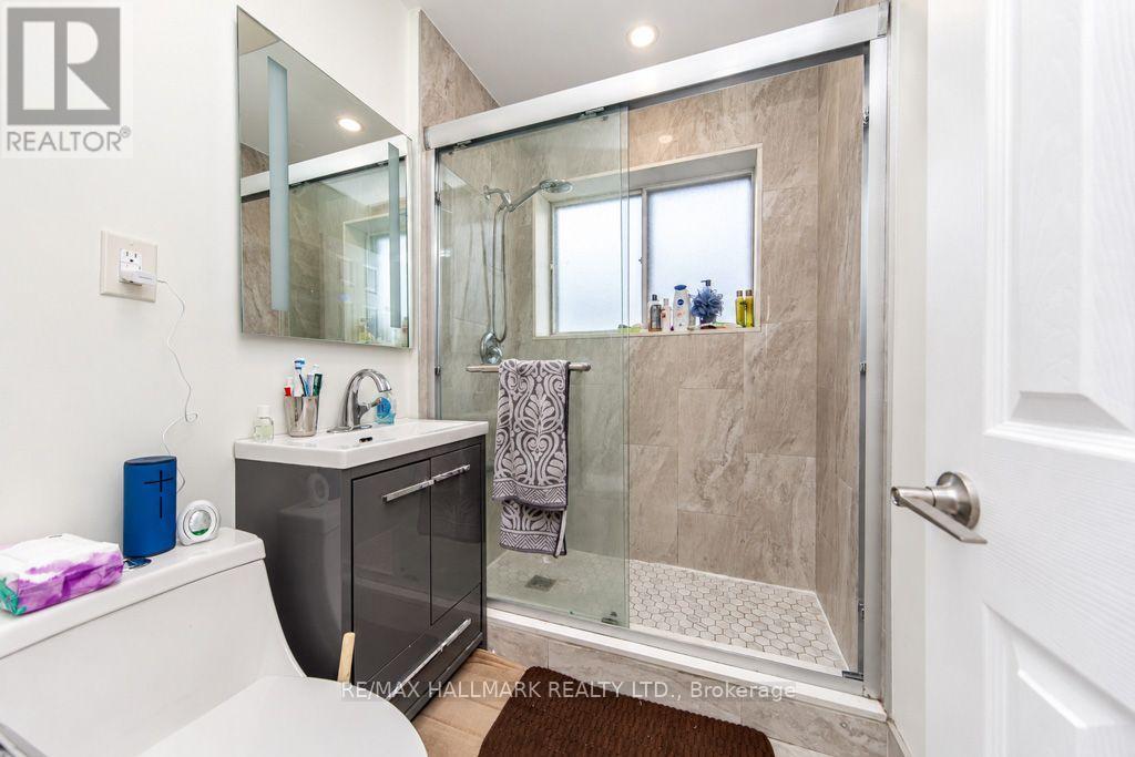 36 Huddleston Court, Toronto, ON photo 24
