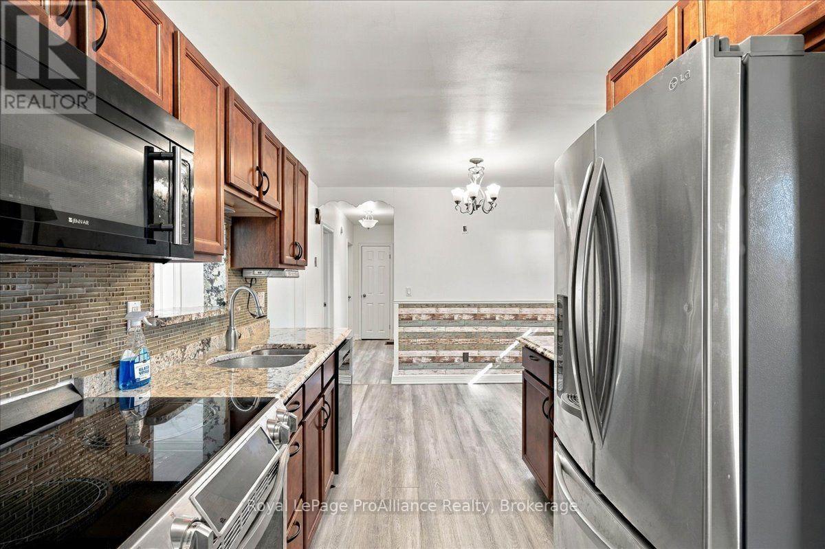 29 Barry Road, Quinte West, ON photo 12