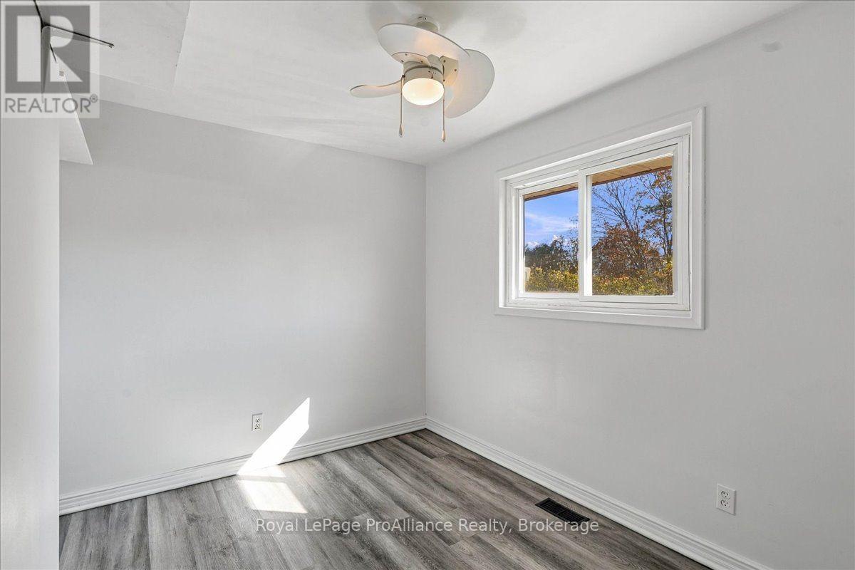 29 Barry Road, Quinte West, ON photo 18