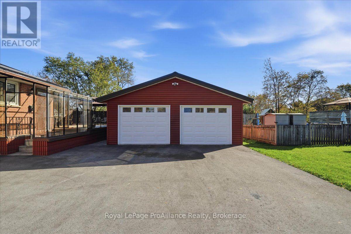 29 Barry Road, Quinte West, ON photo 38