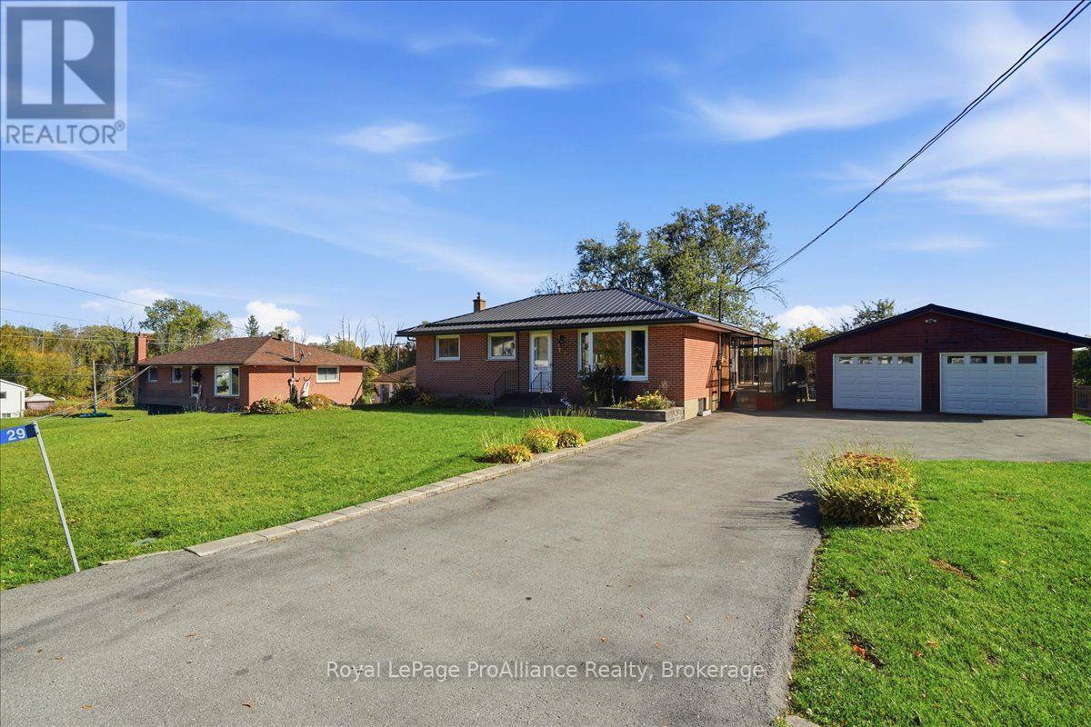 29 Barry Road, Quinte West, ON photo 4