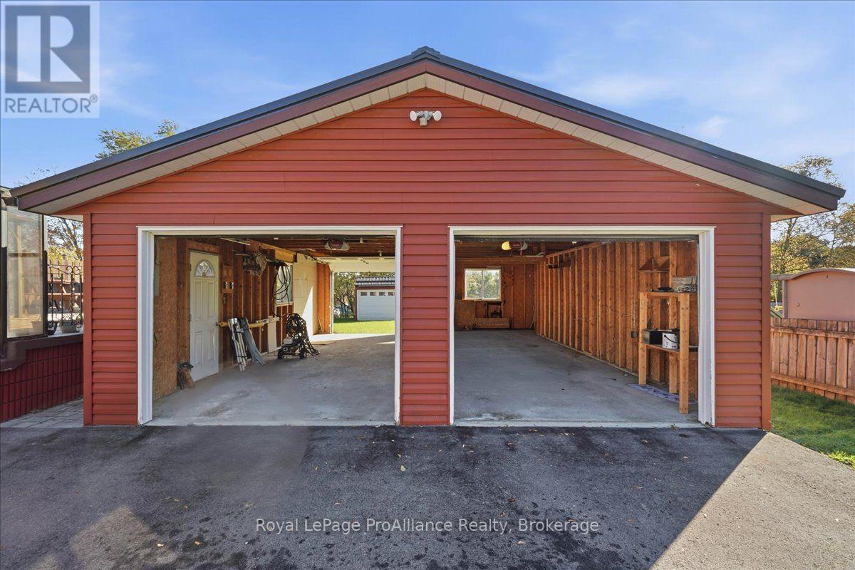 29 Barry Road, Quinte West, ON photo 40