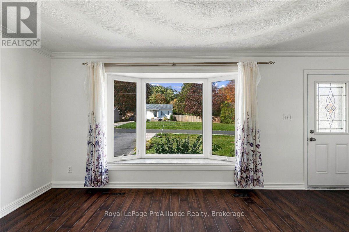 29 Barry Road, Quinte West, ON photo 7