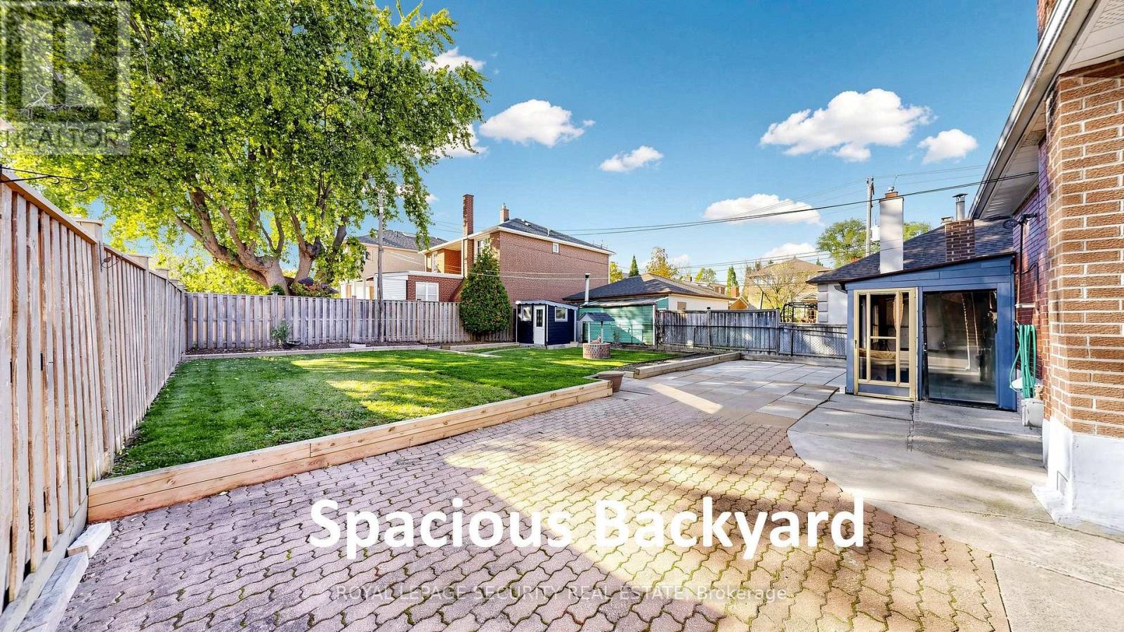 204 Locksley Avenue, Toronto, ON photo 45