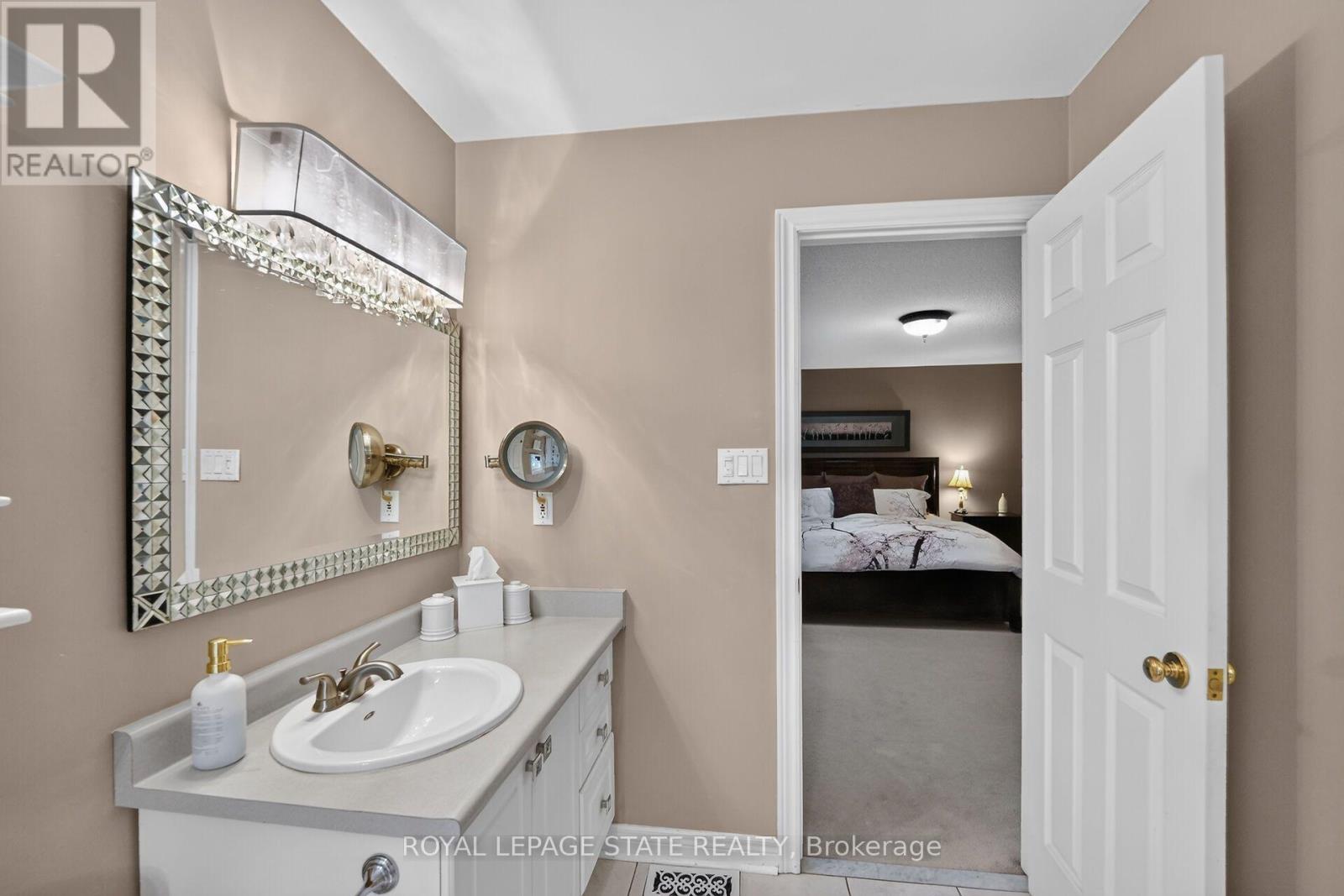 112 Dorchester Drive, Grimsby, ON photo 27